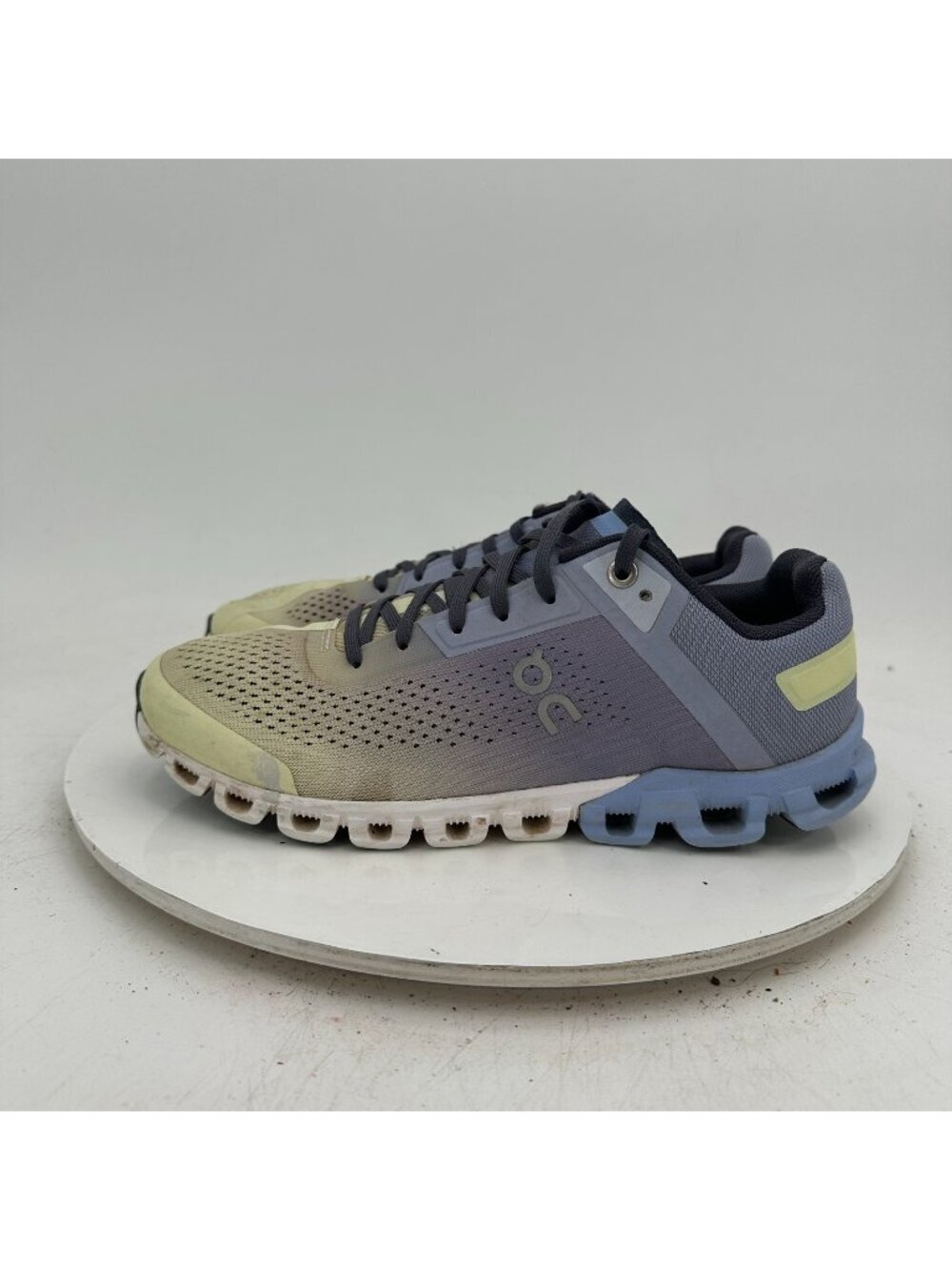 On Cloudflow Women Size 7 35.98207 Nimbus Seedling Blue Athletic Running Shoes